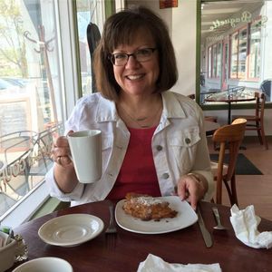 Meet your Posher, Julie